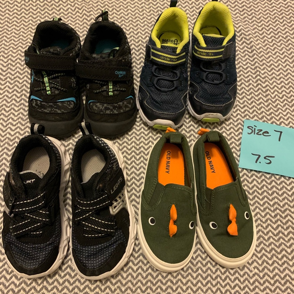 4️⃣ pair kids shoes- size 7